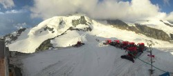 Archived image Webcam View Mountain Restaurant Mittelallalin 05:00