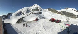 Archived image Webcam View Mountain Restaurant Mittelallalin 07:00