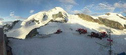 Archiv Foto Webcam Mountain Restaurant Mittelallalin 05:00