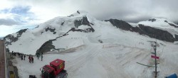 Archived image Webcam View Mountain Restaurant Mittelallalin 07:00