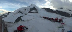 Archived image Webcam View Mountain Restaurant Mittelallalin 19:00