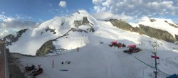 Archiv Foto Webcam Mountain Restaurant Mittelallalin 06:00