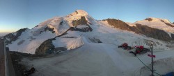 Archiv Foto Webcam Mountain Restaurant Mittelallalin 05:00