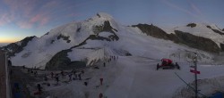 Archiv Foto Webcam Mountain Restaurant Mittelallalin 05:00