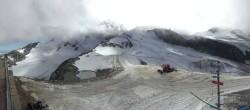 Archived image Webcam View Mountain Restaurant Mittelallalin 15:00