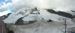Archived image Webcam View Mountain Restaurant Mittelallalin 17:00