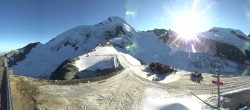 Archived image Webcam View Mountain Restaurant Mittelallalin 17:00