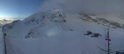 Archived image Webcam View Mountain Restaurant Mittelallalin 06:00