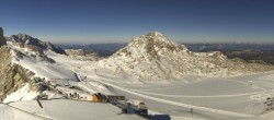 Archived image Panoramic webcam view at the Dachstein Glacier 08:00