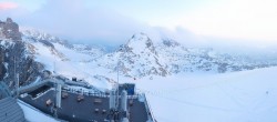 Archived image Panoramic webcam view at the Dachstein Glacier 06:00