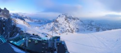 Archived image Panoramic webcam view at the Dachstein Glacier 19:00