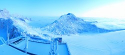 Archived image Panoramic webcam view at the Dachstein Glacier 00:00