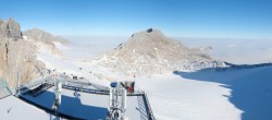 Archived image Panoramic webcam view at the Dachstein Glacier 04:00