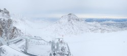 Archiv Foto Webcam Dachstein Gletscher: Panoramablick von der Bergstation 13:00