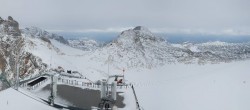 Archiv Foto Webcam Dachstein Gletscher: Panoramablick von der Bergstation 13:00