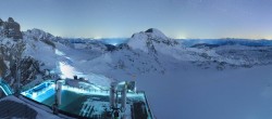 Archived image Panoramic webcam view at the Dachstein Glacier 05:00