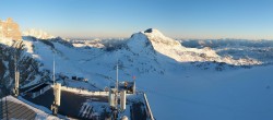 Archived image Panoramic webcam view at the Dachstein Glacier 07:00