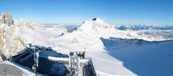 Archived image Panoramic webcam view at the Dachstein Glacier 09:00