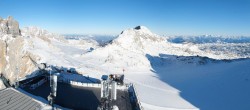 Archived image Panoramic webcam view at the Dachstein Glacier 09:00