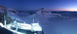 Archiv Foto Webcam Dachstein Gletscher: Panoramablick von der Bergstation 06:00