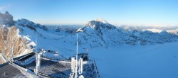 Archiv Foto Webcam Dachstein Gletscher: Panoramablick von der Bergstation 15:00