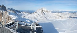 Archived image Panoramic webcam view at the Dachstein Glacier 13:00