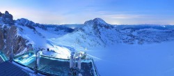 Archived image Panoramic webcam view at the Dachstein Glacier 17:00