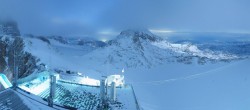 Archiv Foto Webcam Dachstein Gletscher: Panoramablick von der Bergstation 03:00