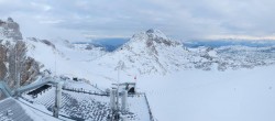 Archiv Foto Webcam Dachstein Gletscher: Panoramablick von der Bergstation 07:00