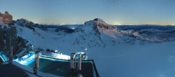 Archiv Foto Webcam Dachstein Gletscher: Panoramablick von der Bergstation 19:00