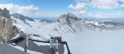 Archiv Foto Webcam Dachstein Gletscher: Panoramablick von der Bergstation 15:00