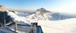 Archiv Foto Webcam Dachstein Gletscher: Panoramablick von der Bergstation 05:00