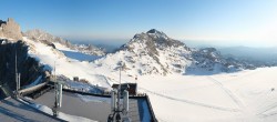 Archiv Foto Webcam Dachstein Gletscher: Panoramablick von der Bergstation 06:00