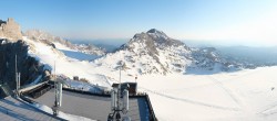 Archiv Foto Webcam Dachstein Gletscher: Panoramablick von der Bergstation 06:00