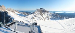 Archiv Foto Webcam Dachstein Gletscher: Panoramablick von der Bergstation 06:00