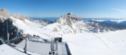 Archiv Foto Webcam Dachstein Gletscher: Panoramablick von der Bergstation 07:00