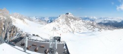 Archiv Foto Webcam Dachstein Gletscher: Panoramablick von der Bergstation 09:00