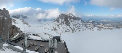 Archiv Foto Webcam Dachstein Gletscher: Panoramablick von der Bergstation 17:00