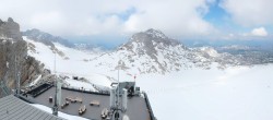 Archiv Foto Webcam Dachstein Gletscher: Panoramablick von der Bergstation 13:00