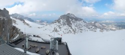 Archiv Foto Webcam Dachstein Gletscher: Panoramablick von der Bergstation 15:00