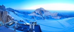 Archiv Foto Webcam Dachstein Gletscher: Panoramablick von der Bergstation 03:00