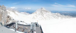 Archiv Foto Webcam Dachstein Gletscher: Panoramablick von der Bergstation 11:00