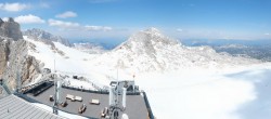 Archiv Foto Webcam Dachstein Gletscher: Panoramablick von der Bergstation 13:00