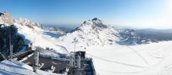 Archiv Foto Webcam Dachstein Gletscher: Panoramablick von der Bergstation 06:00