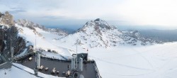 Archiv Foto Webcam Dachstein Gletscher: Panoramablick von der Bergstation 05:00