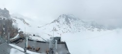 Archiv Foto Webcam Dachstein Gletscher: Panoramablick von der Bergstation 17:00