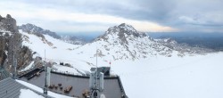 Archiv Foto Webcam Dachstein Gletscher: Panoramablick von der Bergstation 05:00