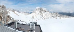 Archiv Foto Webcam Dachstein Gletscher: Panoramablick von der Bergstation 11:00