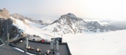 Archiv Foto Webcam Dachstein Gletscher: Panoramablick von der Bergstation 05:00