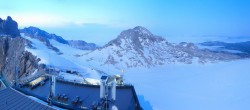 Archiv Foto Webcam Dachstein Gletscher: Panoramablick von der Bergstation 21:00